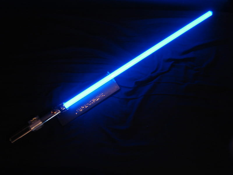 Star Wars: Why Did Luke's Lightsaber Go From Blue to Green? â The City Voice, HD wallpaper